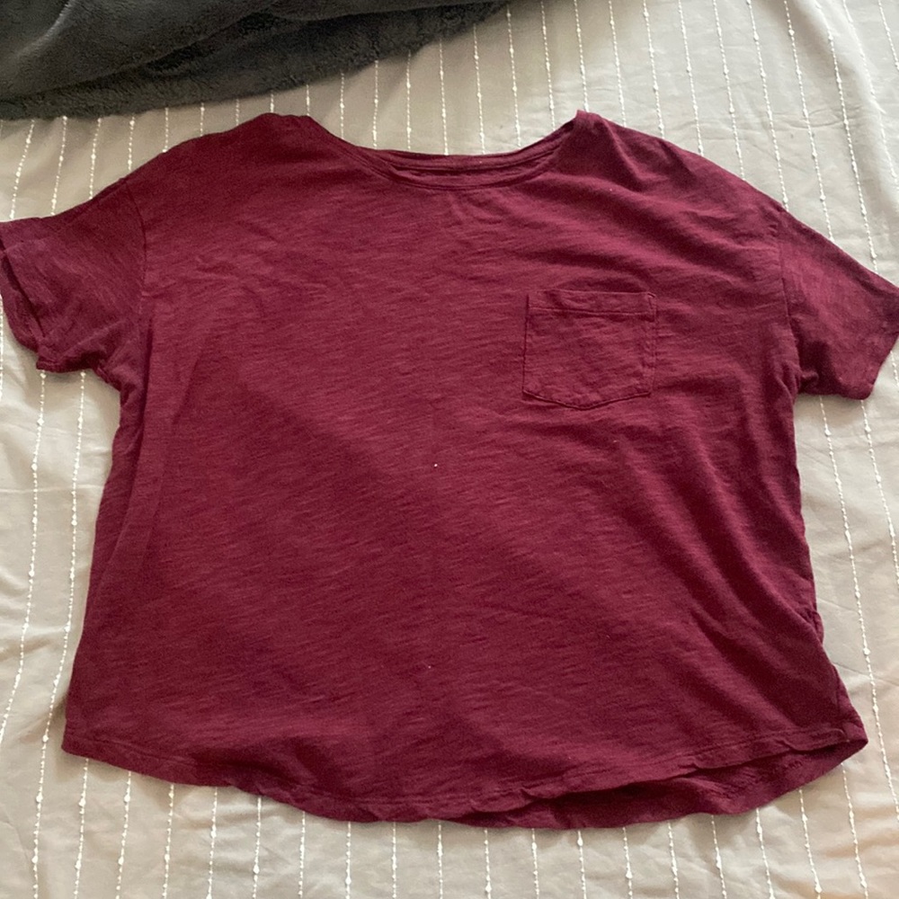 Maroon crop. Size M.